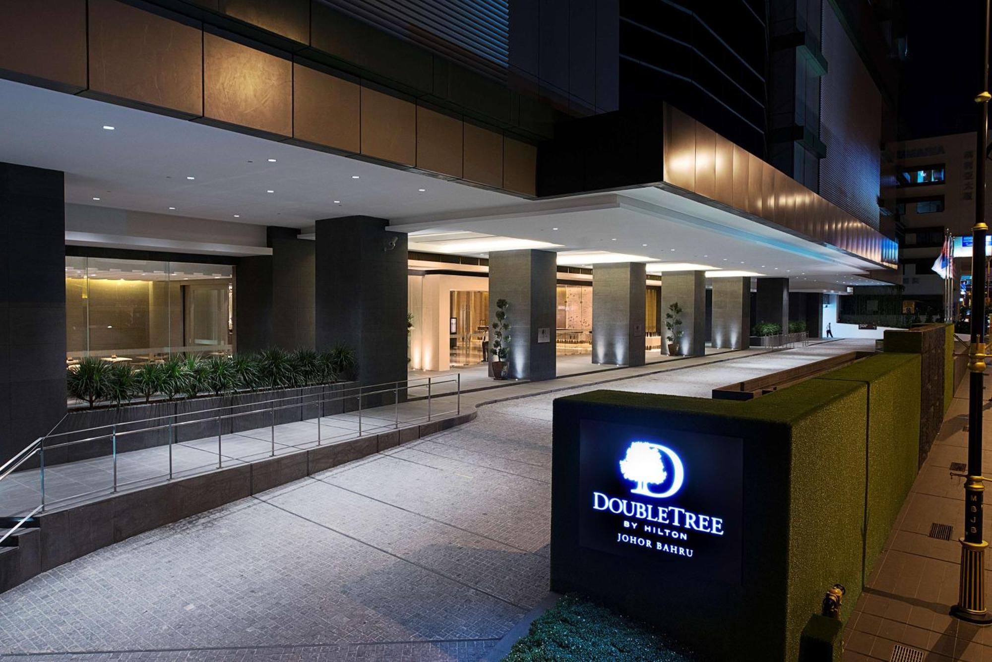 Doubletree By Hilton Johor Bahru Hotel Exterior photo